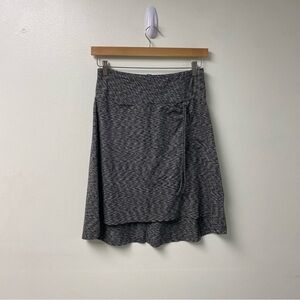 The North Face Cypress Gray Athletic‎ Midi Skirt Size Medium